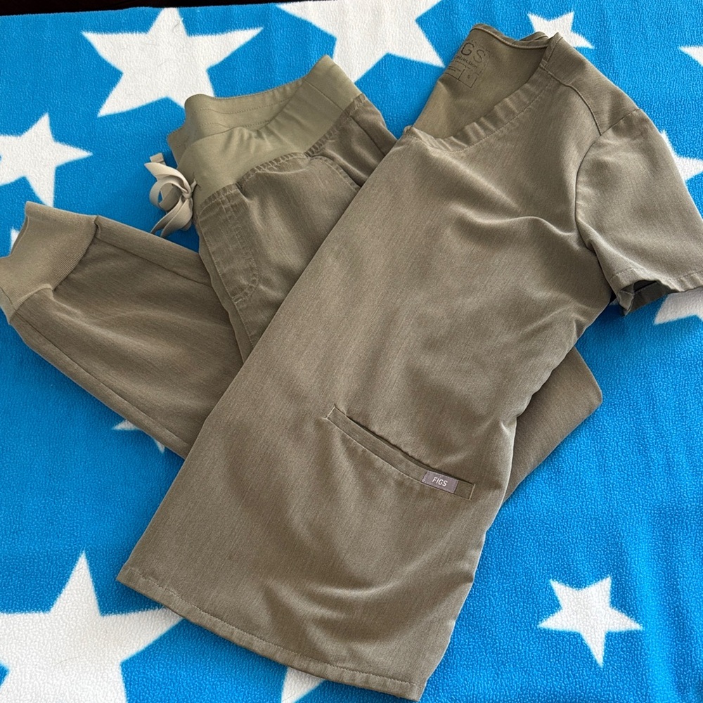 Figs Women light green scrubs with  Joggers